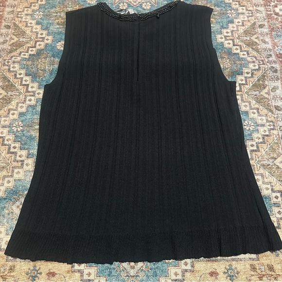 NWT deadstock Black pleated sleeveless blouse with beaded collar size XL - Picture 7 of 7